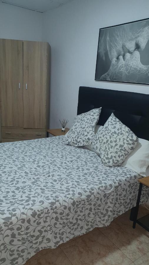 Hostal Sol Celeste Льорет-де-Мар Экстерьер фото