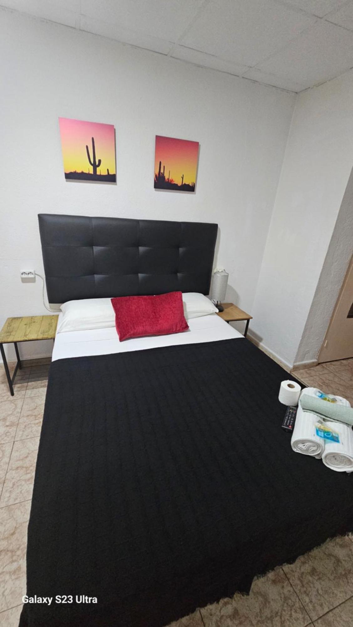 Hostal Sol Celeste Льорет-де-Мар Экстерьер фото
