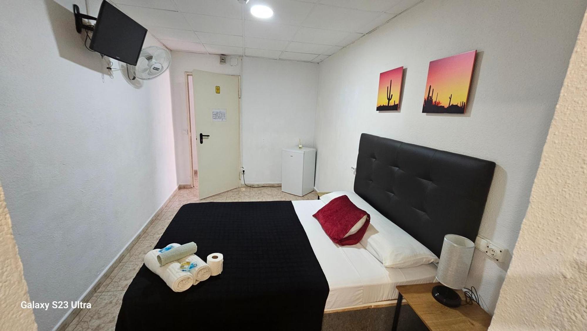 Hostal Sol Celeste Льорет-де-Мар Экстерьер фото