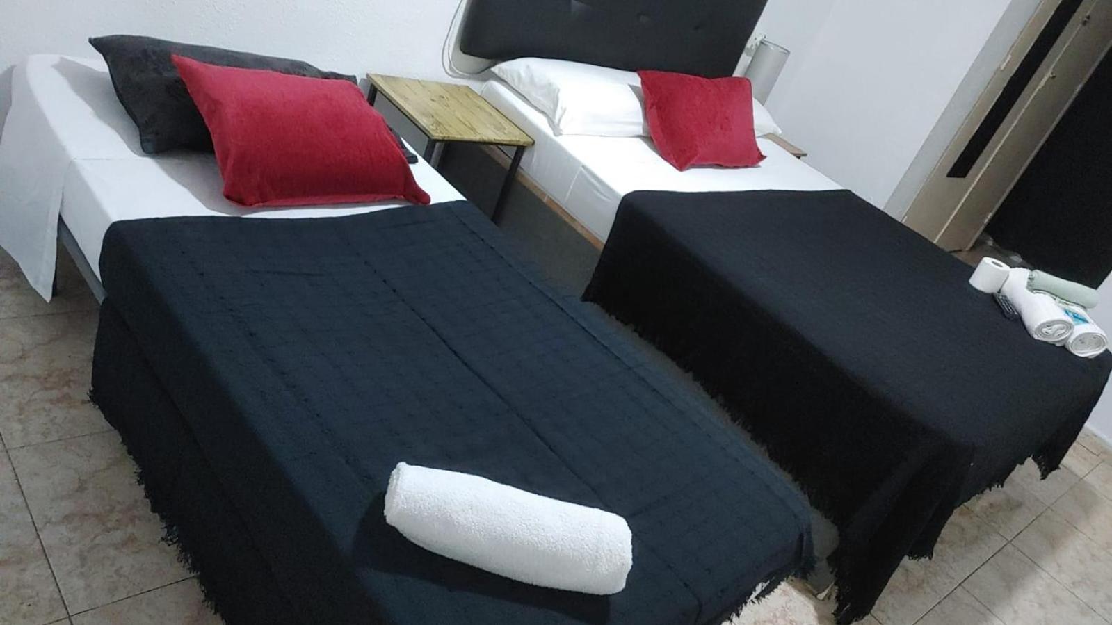 Hostal Sol Celeste Льорет-де-Мар Экстерьер фото